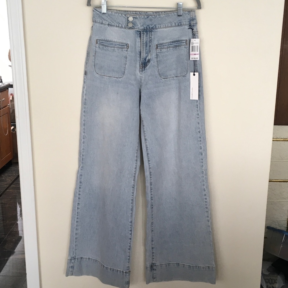 Light Wash Wide Leg Women’s Jeans
